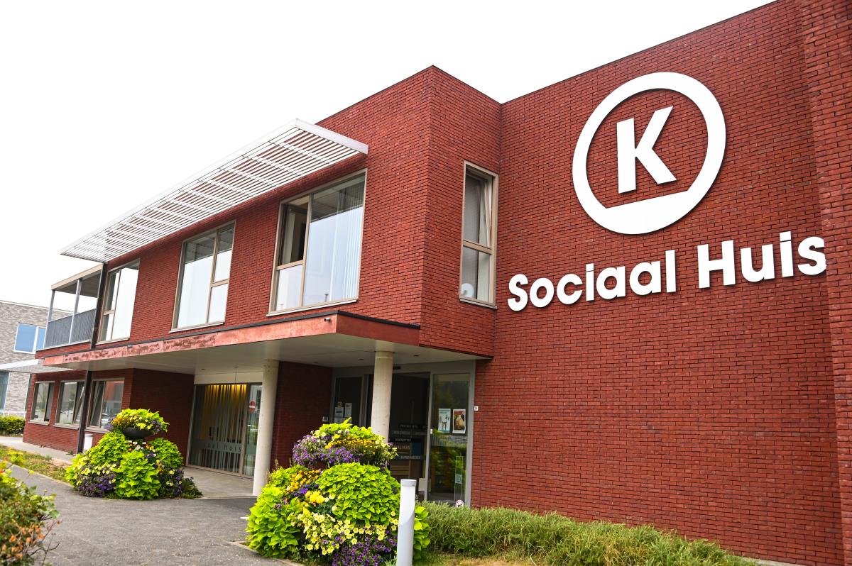 Zit je krap bij kas, laat je uitkering op zich wachten of heb je geen plek meer om te wonen? Vanaf nu helpt het Sociaal Huis je sneller verder. 4 ochtenden per week stap je binnen. Zonder afspraak.
